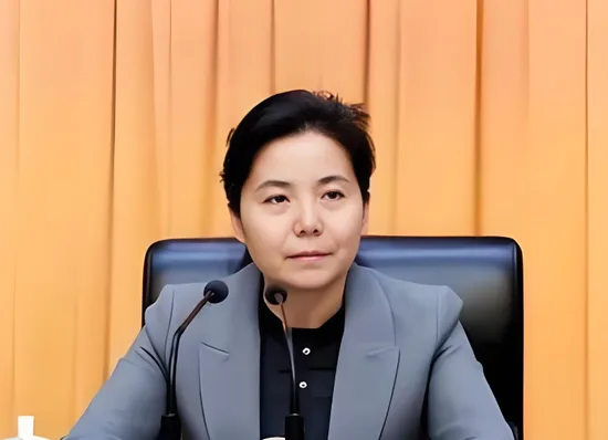 新浪财经“新浪金融研究院”栏目